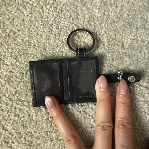 SOLD Vintage Y2K Coach Black Leather Photo Frame Keychain - Picture 5 of 5